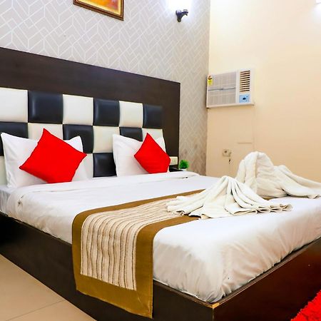 Hotel Global Inn By Quality Inn 新德里 外观 照片
