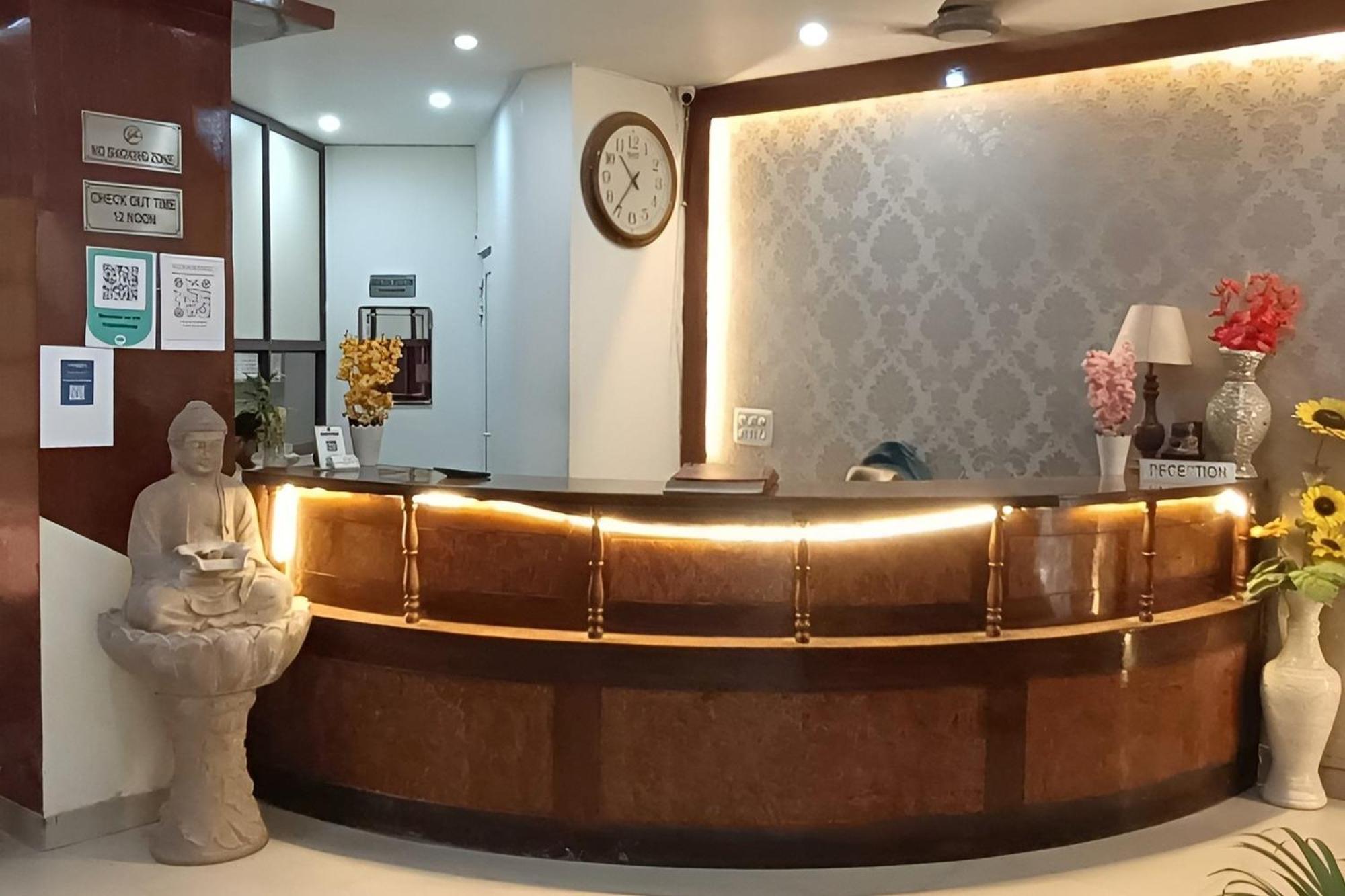 Hotel Global Inn By Quality Inn 新德里 外观 照片
