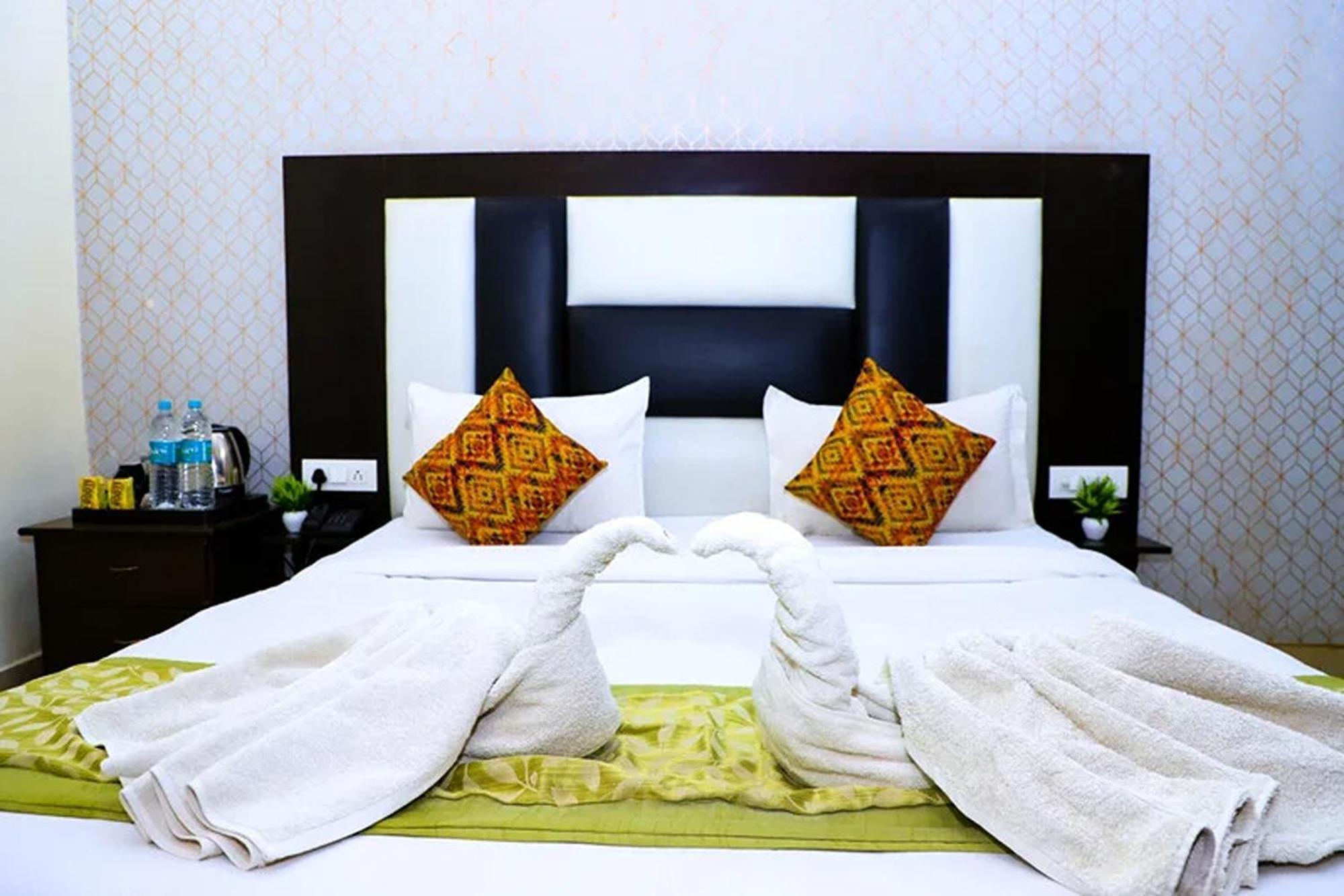 Hotel Global Inn By Quality Inn 新德里 外观 照片