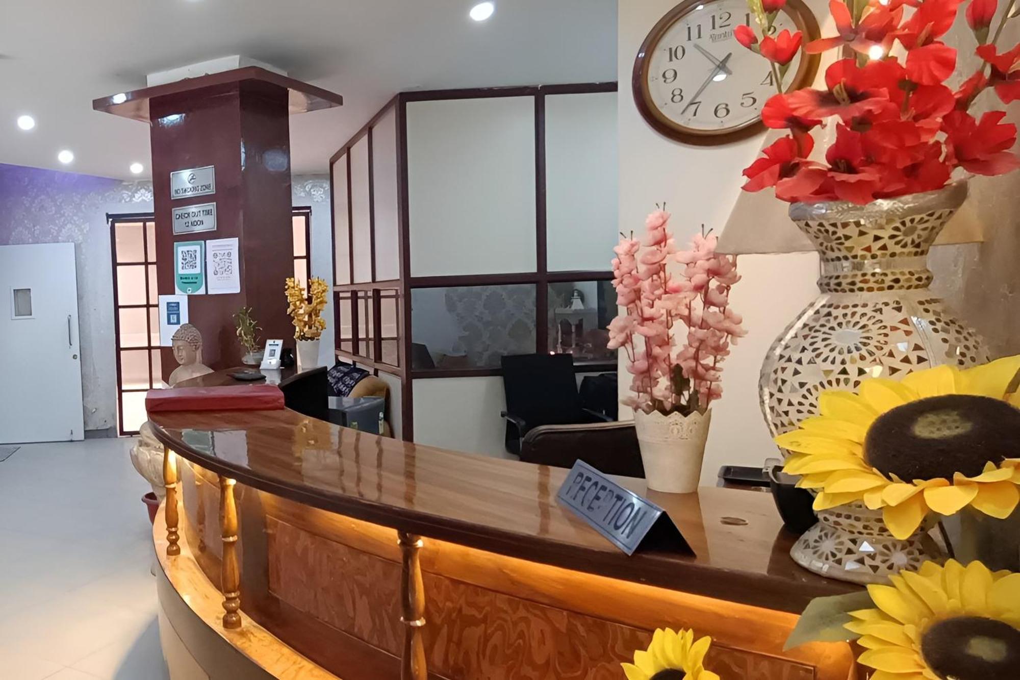 Hotel Global Inn By Quality Inn 新德里 外观 照片