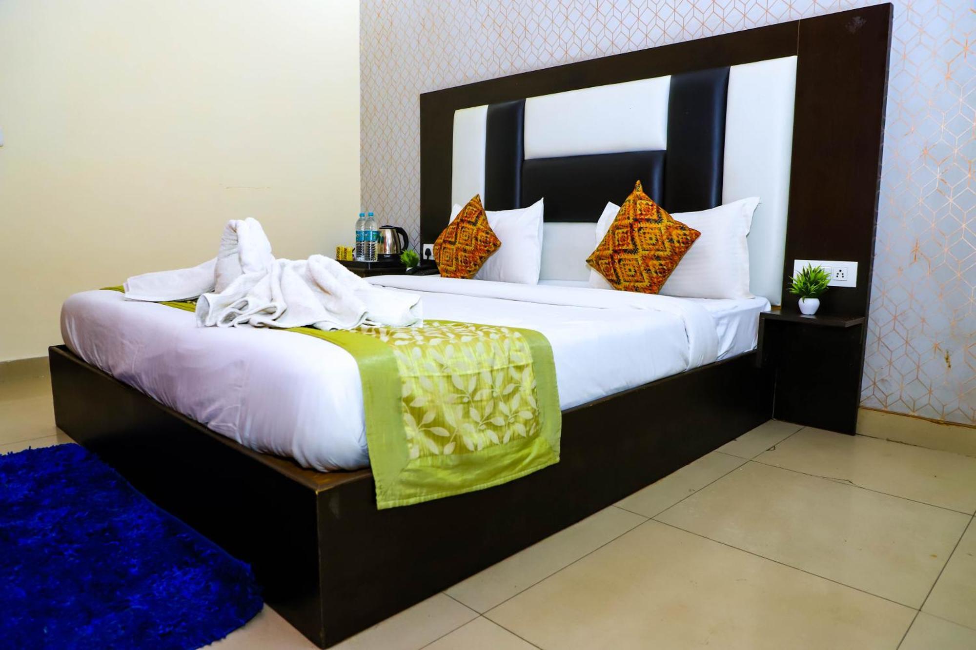 Hotel Global Inn By Quality Inn 新德里 外观 照片