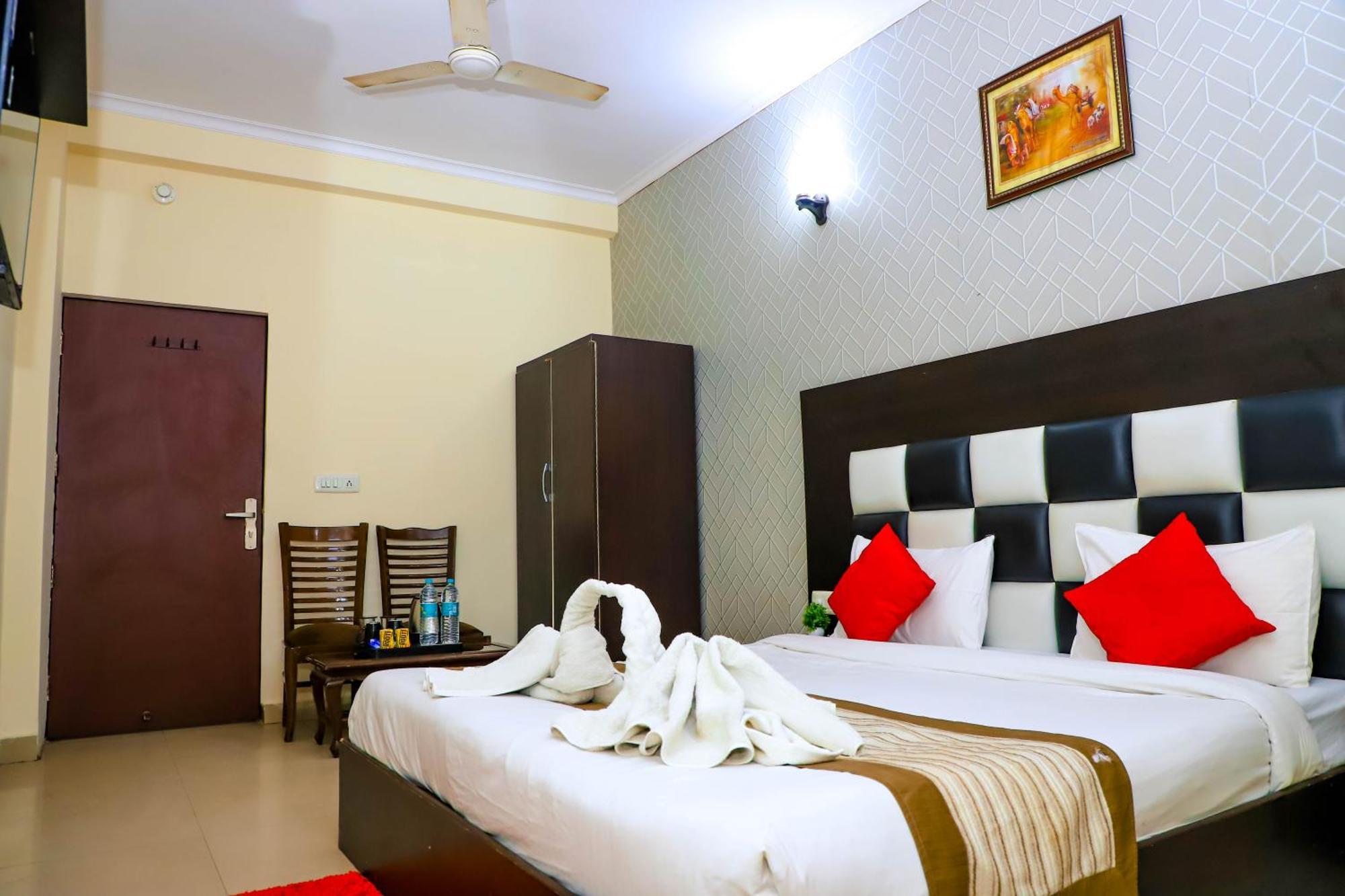 Hotel Global Inn By Quality Inn 新德里 外观 照片
